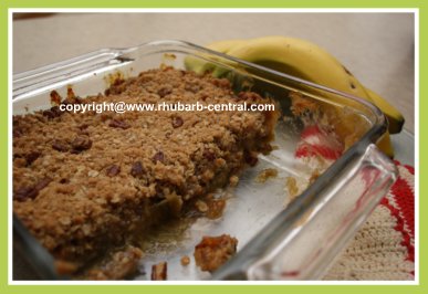Rhubarb Crumble with Banana Recipe