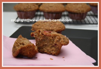 Healthy Rhubarb Muffins