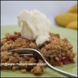 Rhubarb Banana Crumble