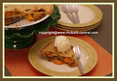 Easy Rhubarb Peach Pie