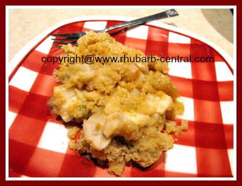 Homemade Rhubarb Apple Crisp with Oatmeal Topping