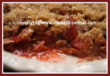 Dessert Idea with Strawberries and Rhubarb - Crumble Dessert