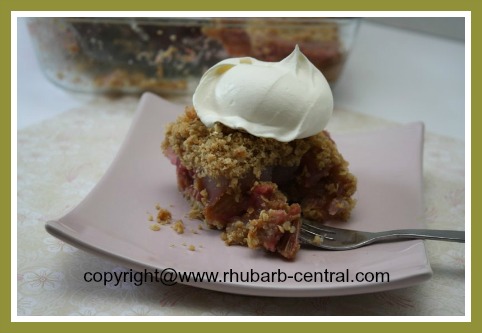 Rhubarb Crumble Cake Recipe