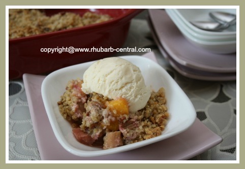 Rhubarb Fruit Crumble Recipe with Peaches