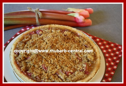 Rhubarb Crumble Top Pie Recipe