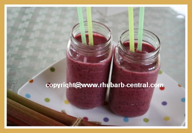 Rhubarb Milkshake with Berries