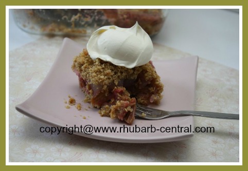 Easy Rhubarb Cake Recipe Rhubarb Crumble Cake